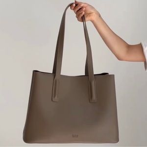 Freja NYC Linnea tote in Taupe with dust bag